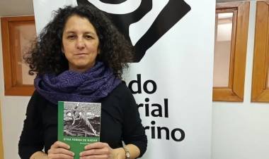 Otra forma de nadar, el nuevo libro que pone en circulación el FER